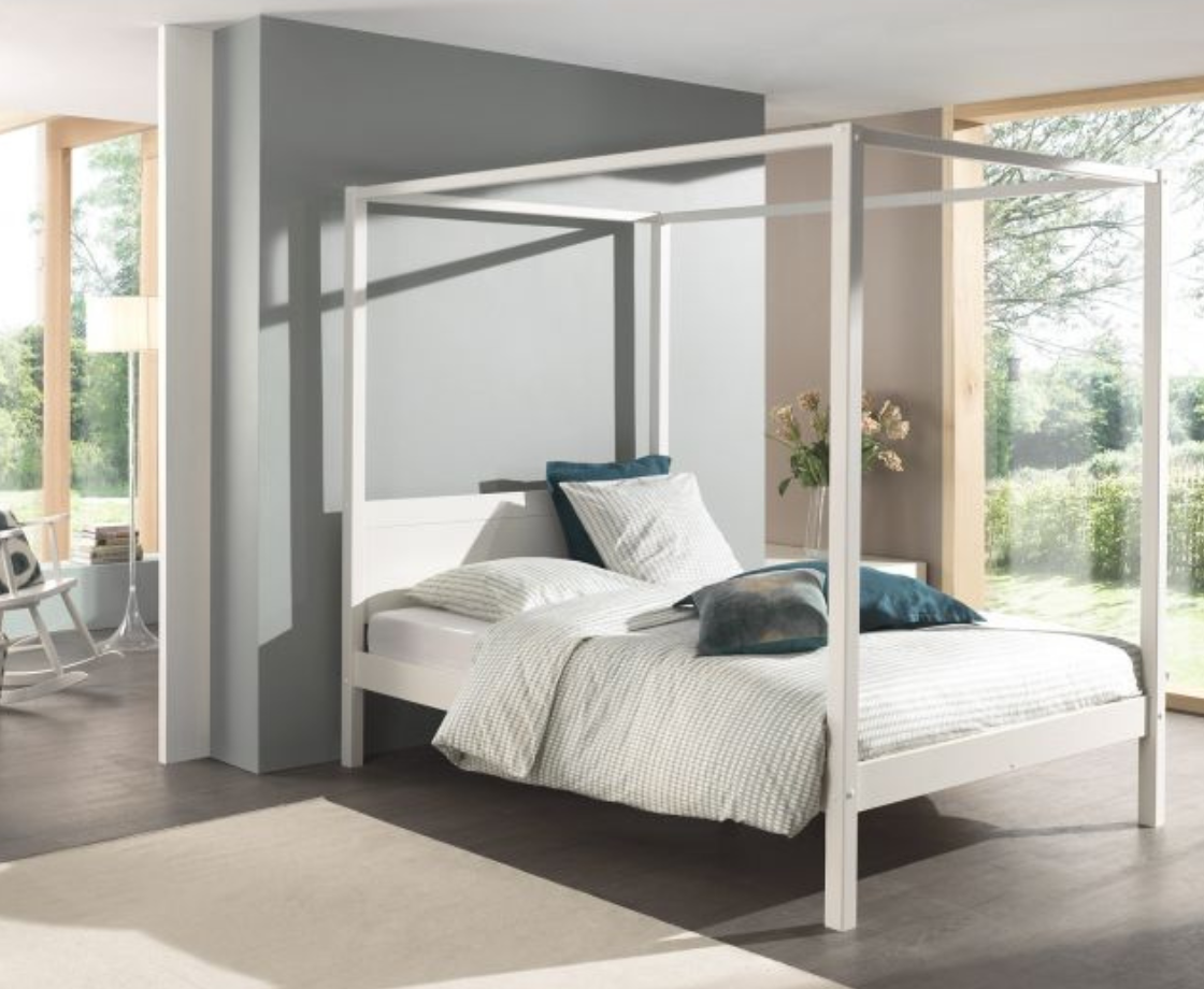 Funkie Canopy 140cm Bed - White