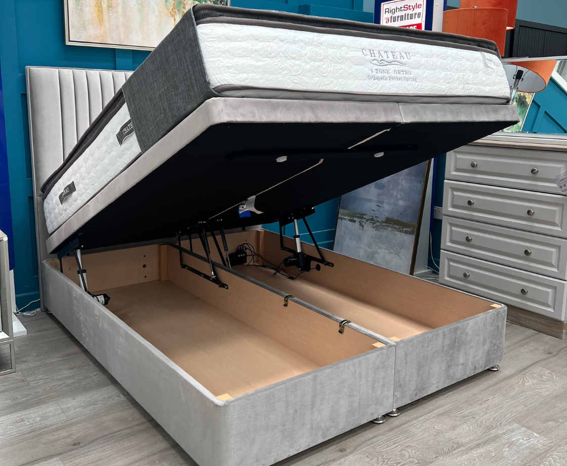 4ft6 Double Ottoman Bed