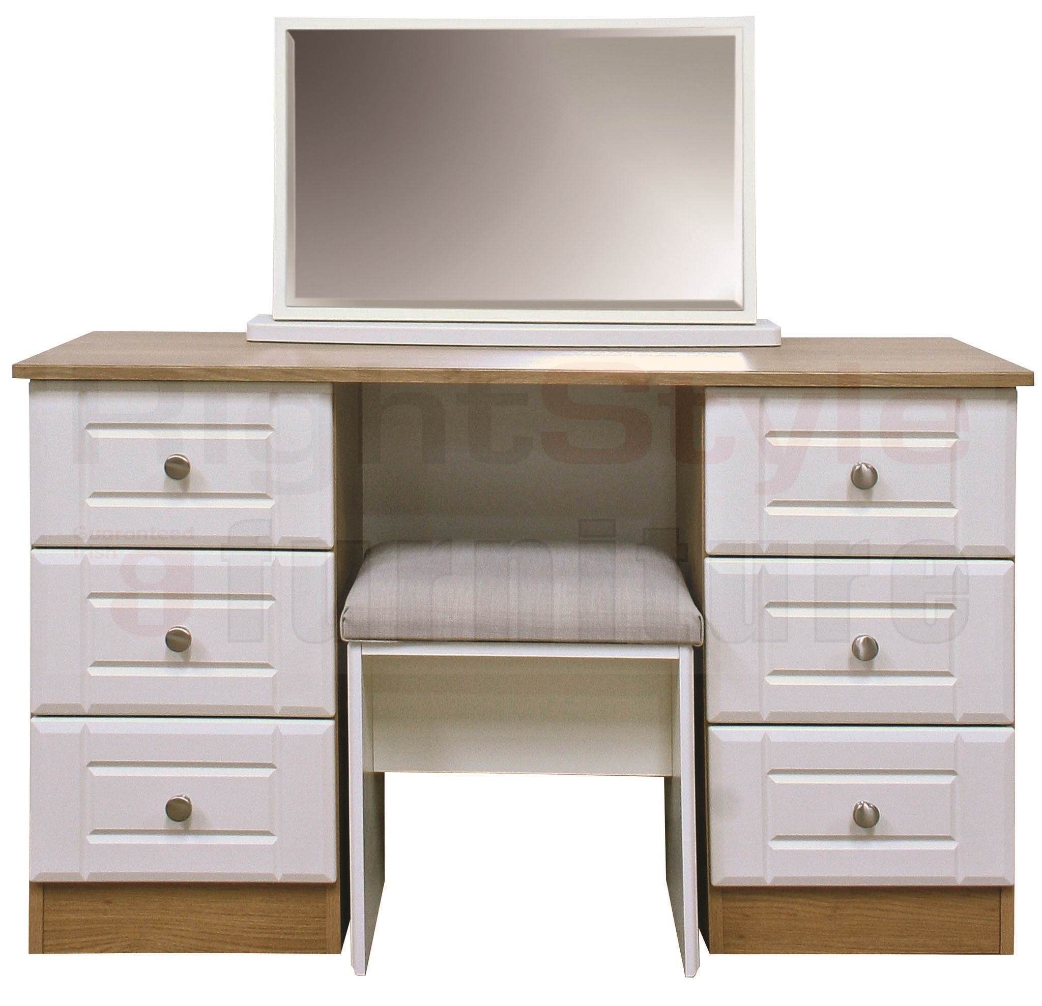 Shannon Stool